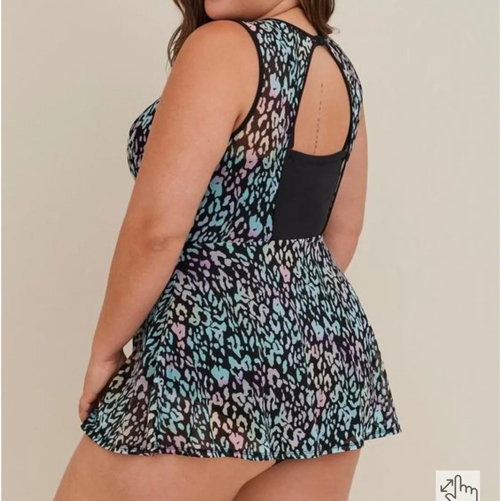 Torrid Cheetah Underwire Mesh Overlay Swim Dress 3D/DD - Picture 2 of 2
